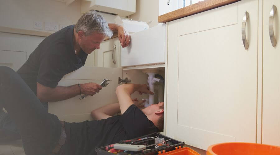 Professional burst pipe repair services in Lisbon, IA
